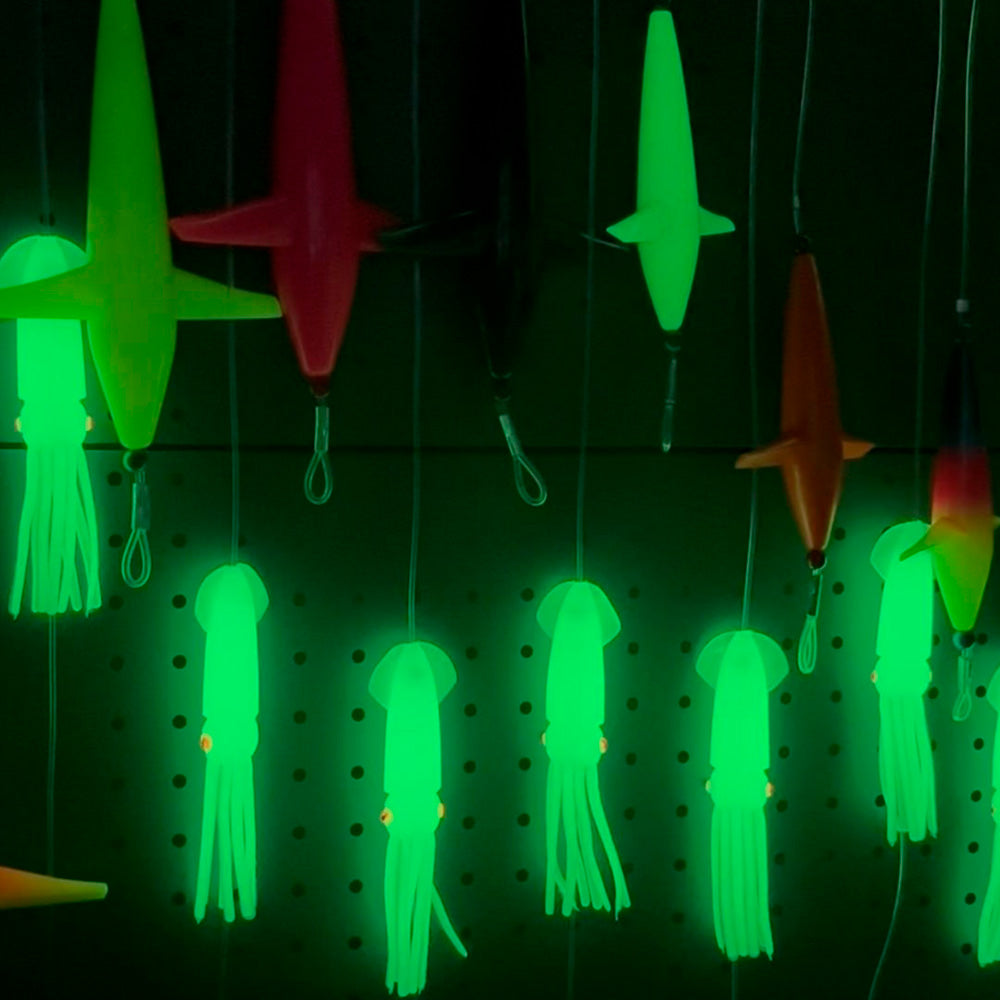 KATYUSHA Offshore Trolling Rig, Green Dolphin Teaser + Luminous Squid Skirts, Pre-Rigged Lead Hook, for Night/ Deep-Sea Fishing