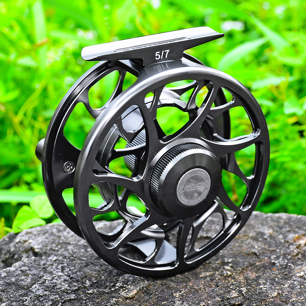 KATYUSHA FR06 Fly Fishing Reel 5/ 7 7/ 9 9/ 10 Full Metal CNC - in the field